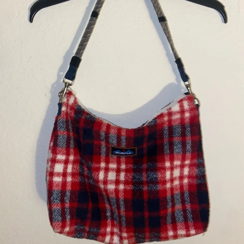 Kavu Fairview Plaid Rope Plush Shoulder Travel Bag Red and Blue Preppy Academia